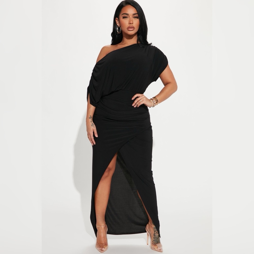 NWT - FashionNova Alex Off Shoulder Black Evening Formal Gown Maxi Dress